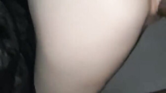 Cumshot on big white booty