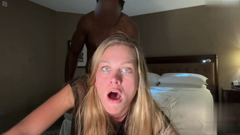 Naughty hotwife gets a second date with her favorite bull