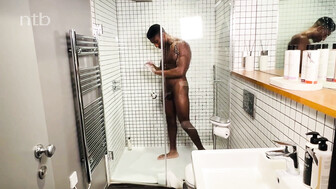 Cuckold white wife takes warm shower with bbc and gets creampied