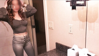 Cuckold white mom gets that creamy bbc load on her pretty face