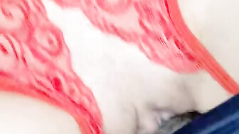 Take it all in her pussy