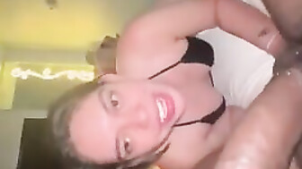 Big booty gf gives throat on vacation