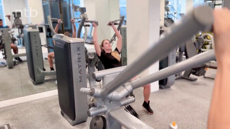 Perfect white babe take that bbc bareback in her meaty pussy