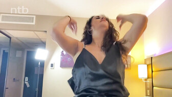 Curly cuckold white wife gets fucked and creamed by her bbc bull