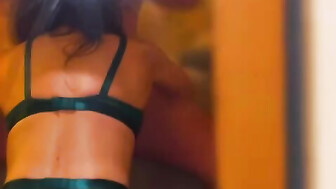 Hot wife with perfect ass sucks cock