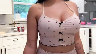 wife make brekfast for bf