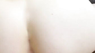 Phat ass girl twerking on BBC and squirting