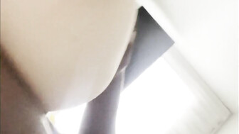 PAWG works on big black cock