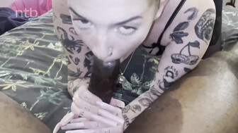 Tattooed white babe takes that huge bbc load inside her bald pussy