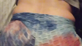 Grinding and twerking makes cuck cum quickly.