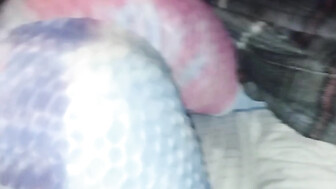 Grinding and twerking makes cuck cum quickly.