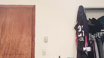 PAWG loves squirting on BBC