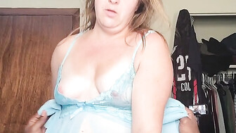 PAWG loves squirting on BBC