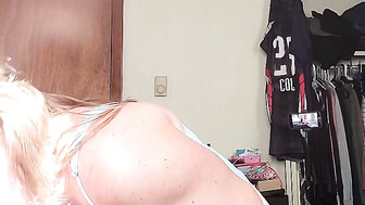 PAWG loves squirting on BBC