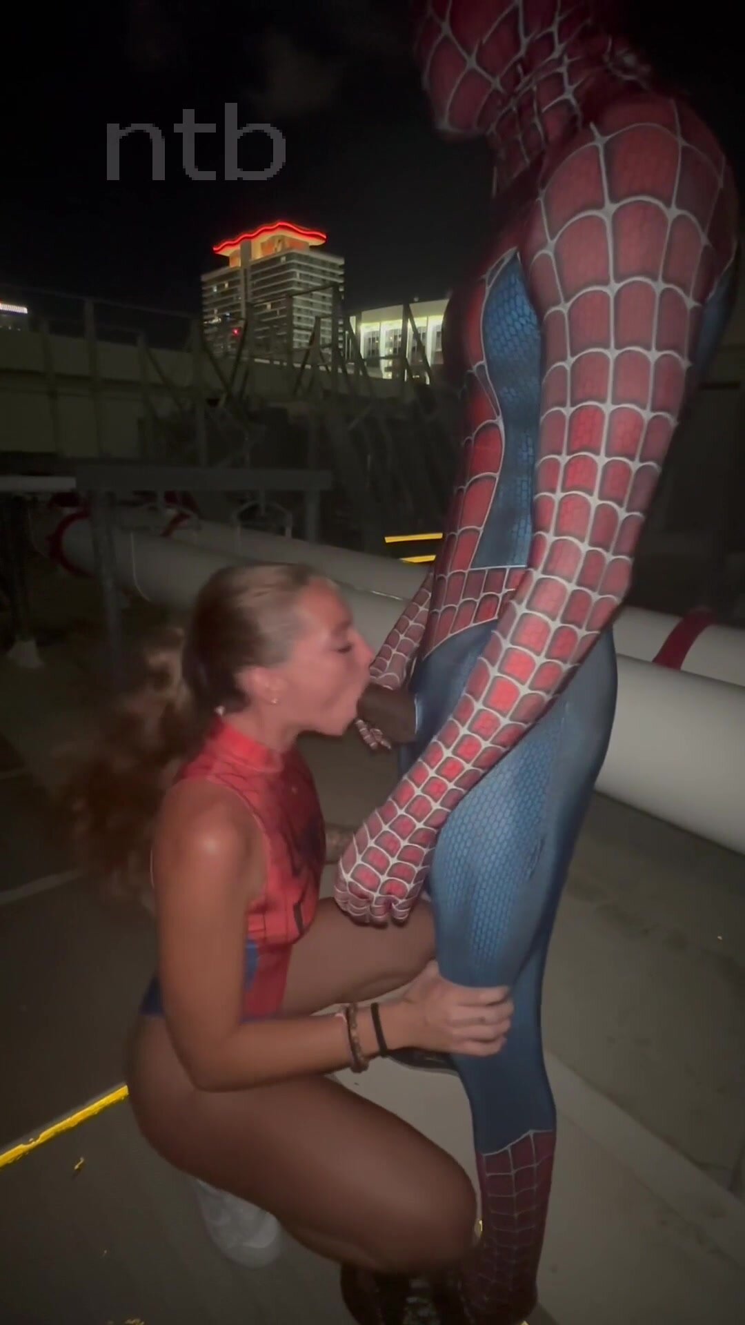 Juicy teen white babe gets messy creampie from bbc hero
