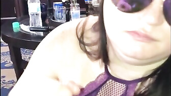 Queen of Size sucks and slurps massive BBC