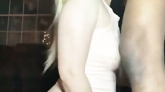 Pleasing Blk daddy with her mouth