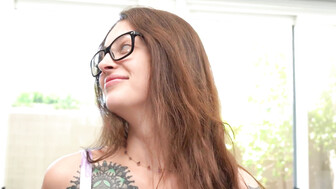 White nerd with big black goggles gets big black dick bareback inside