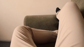 Wife shows friends creampie after shower