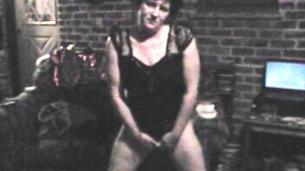 Suzi is an unsatisfied wife