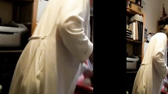 mature lady having 2 orgasms