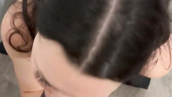 White PAWG sucks BBC