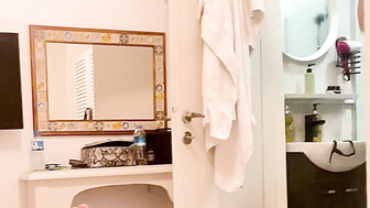 Turkish slutgirl in Shower