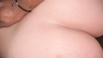 PAWG gave her pussy to a black guy before going to bed