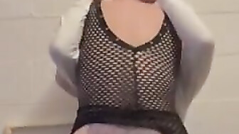 Hot MILF with big ass gets fucked on and creampied as she rides on BBC