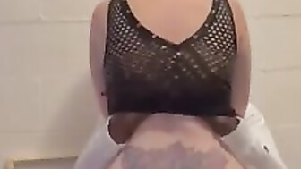 Hot MILF with big ass gets fucked on and creampied as she rides on BBC