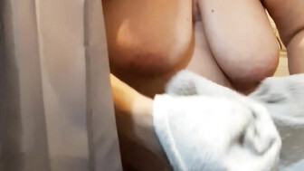 grabo a mi esposa en la ducha keteparesen sus tetonas