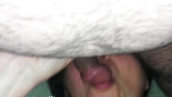 lagrabo mientras leyenan de semen caliente la boca