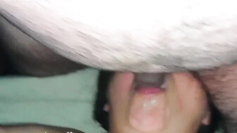 lagrabo mientras leyenan de semen caliente la boca