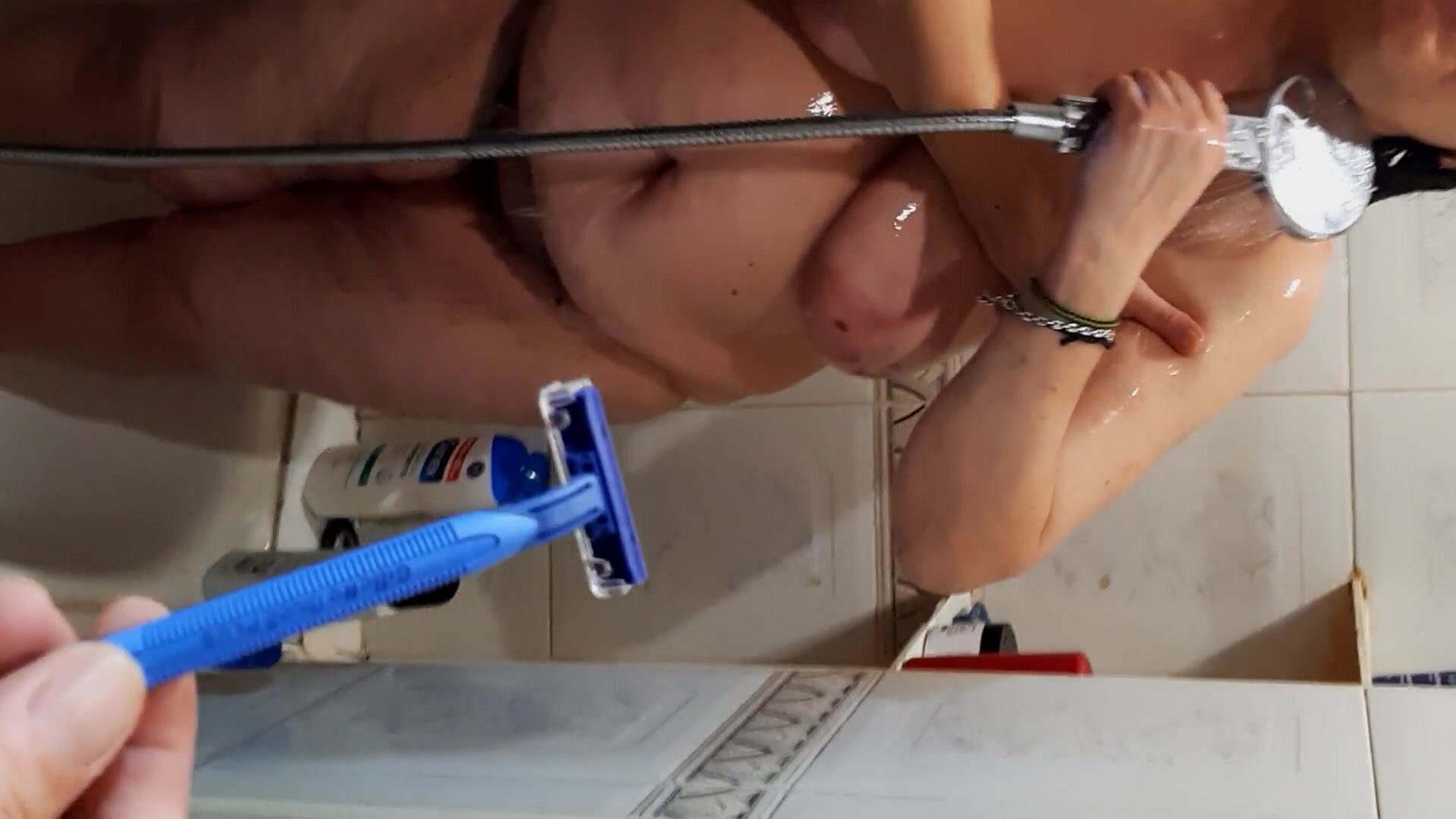 este cuerpaso es de mi esposa lagrabo parati