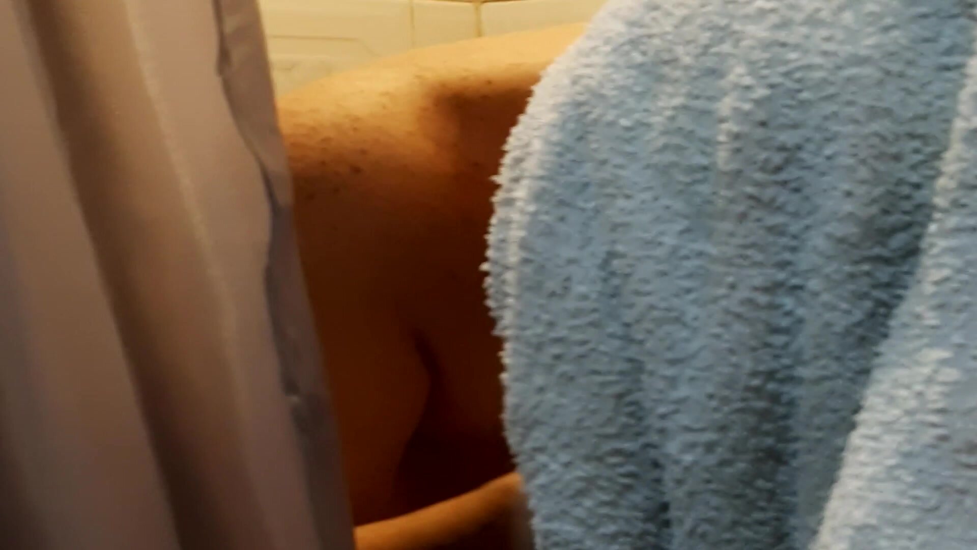 esas tetotas son de mi esposa laskieres tocar