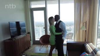 Fit blond cuckold white wife takes that bbc bareback inside and milks it dry