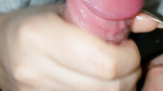 balomiribianca giving a handjob with gold nails