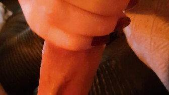 balomiribianca gives a romantic intimate handjob to a small dick