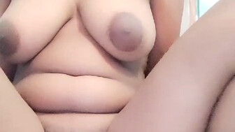 Indian bengali girl Rini das masterbetion with dildo in creamy pussy