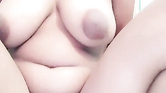 Indian bengali girl Rini das masterbetion with dildo in creamy pussy