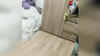 Masked white girl cums to strong BBC strokes