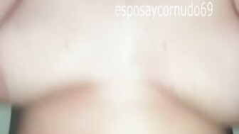 Esposa layenan de leche la boca