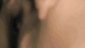 Abres sus piernas y deja ver su copo