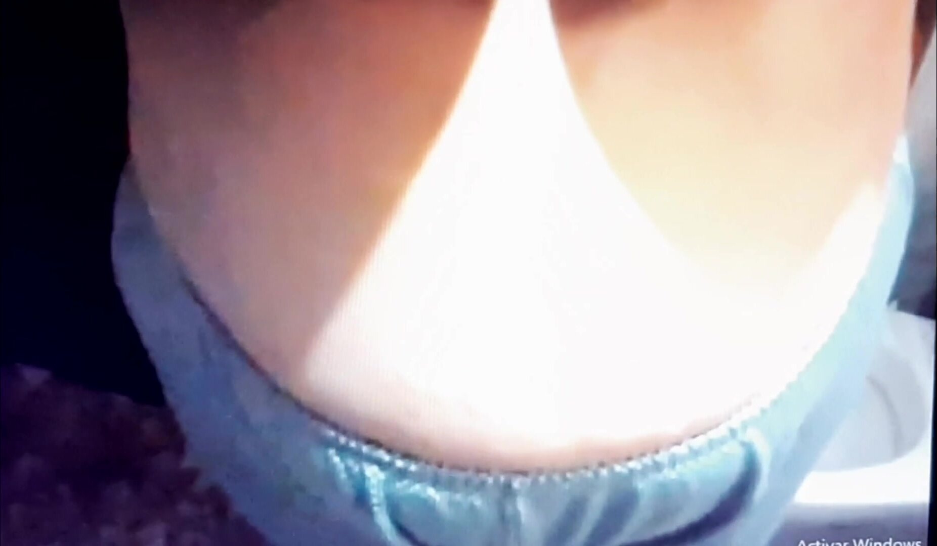 grabandola en el cuarto baño