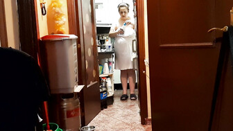 eva mi esposa en la cosina