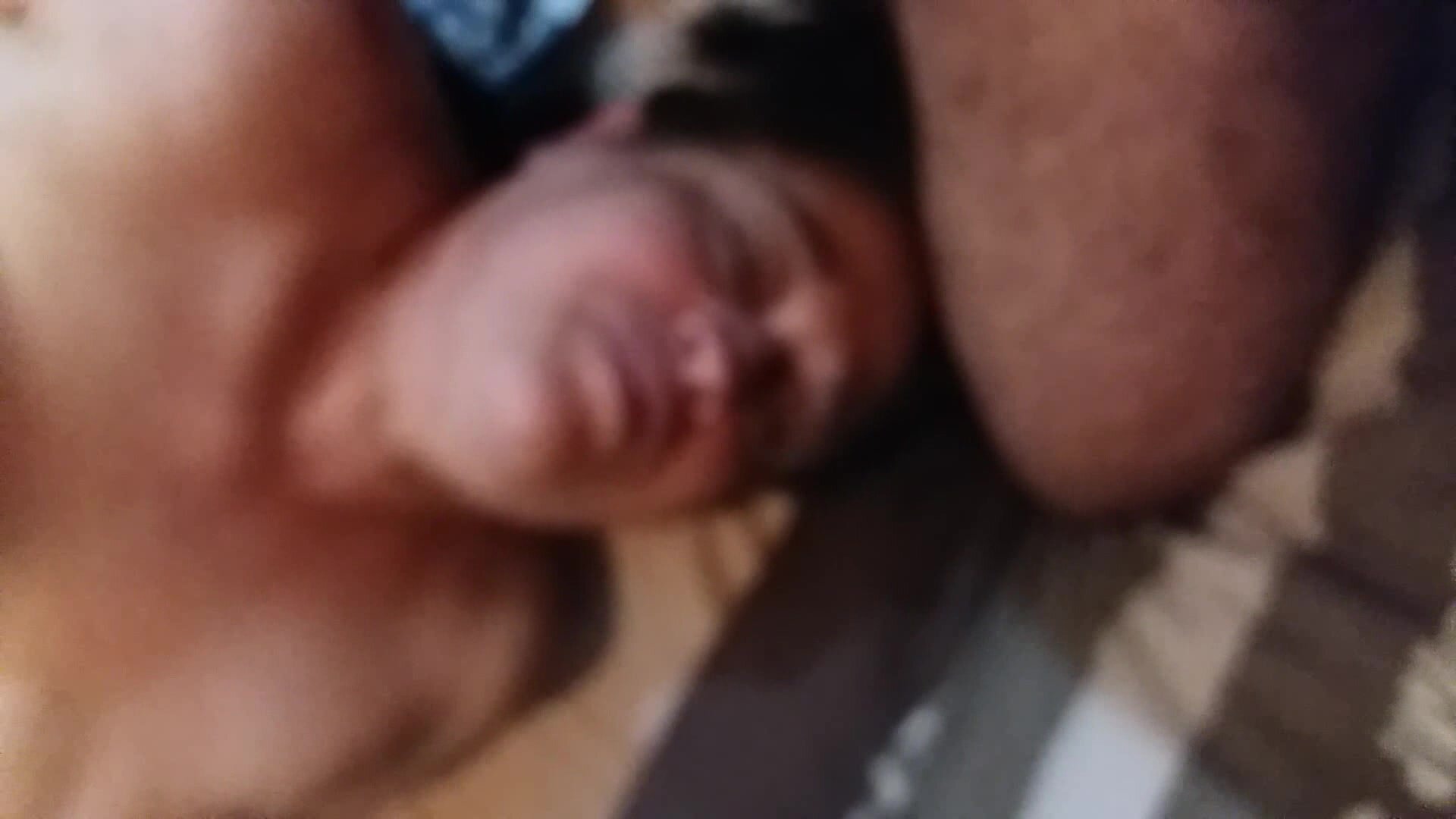 megusta comer polla y riegen mi boca