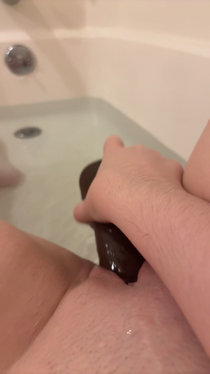 Hotwife plays with bbc toy