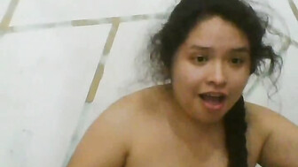 Puta latina infiel masturbandose