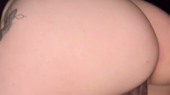 Snowbunny сreams on Black dick in the car