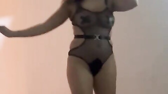 Arab Hotwife dances